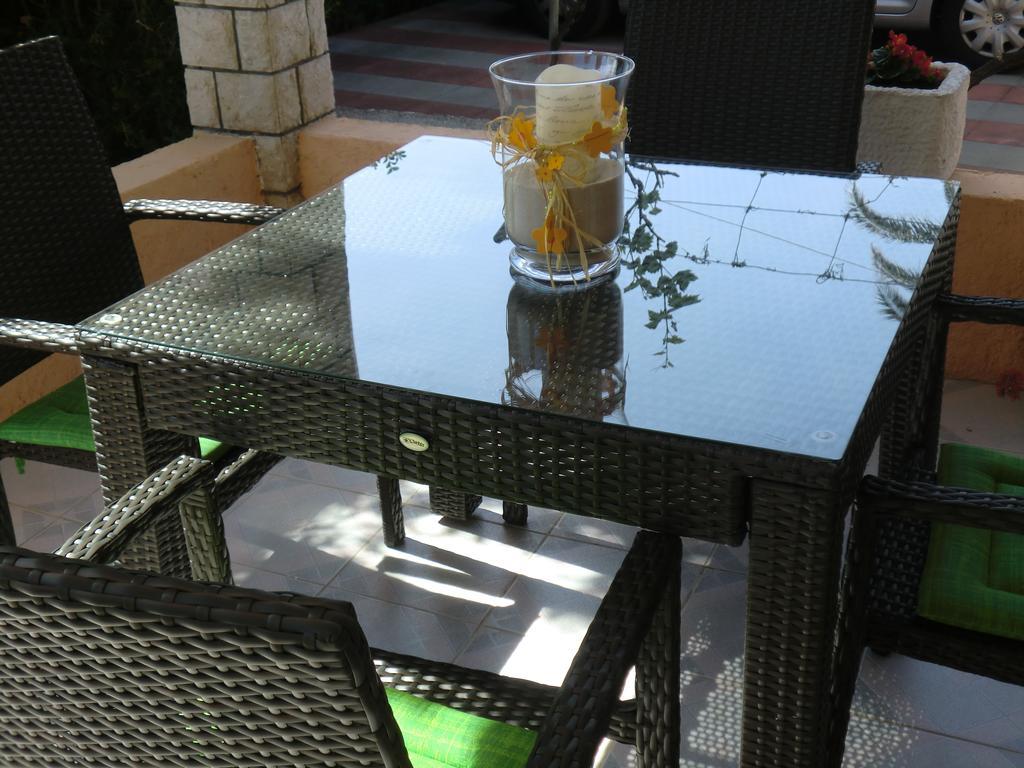 Guest House Sandra Rab Town Buitenkant foto