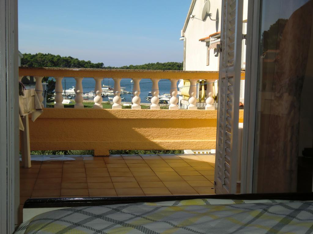 Guest House Sandra Rab Town Kamer foto