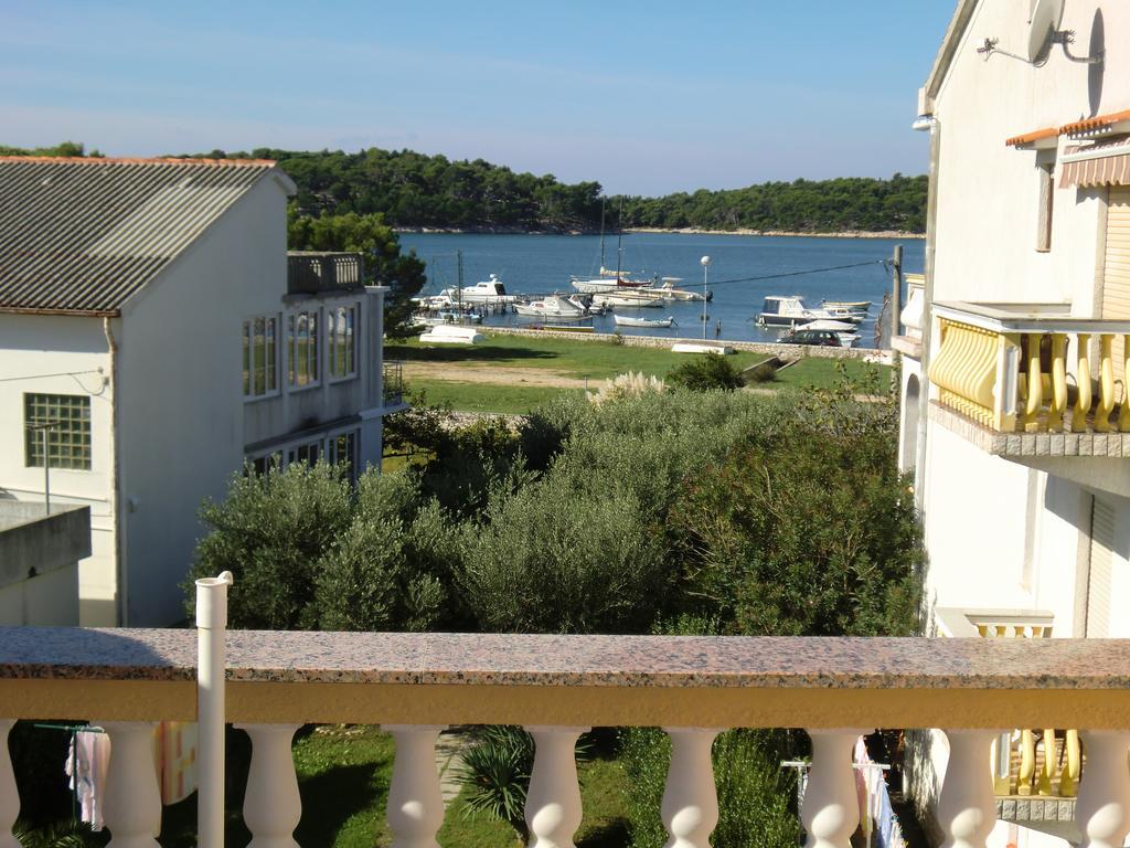 Guest House Sandra Rab Town Buitenkant foto