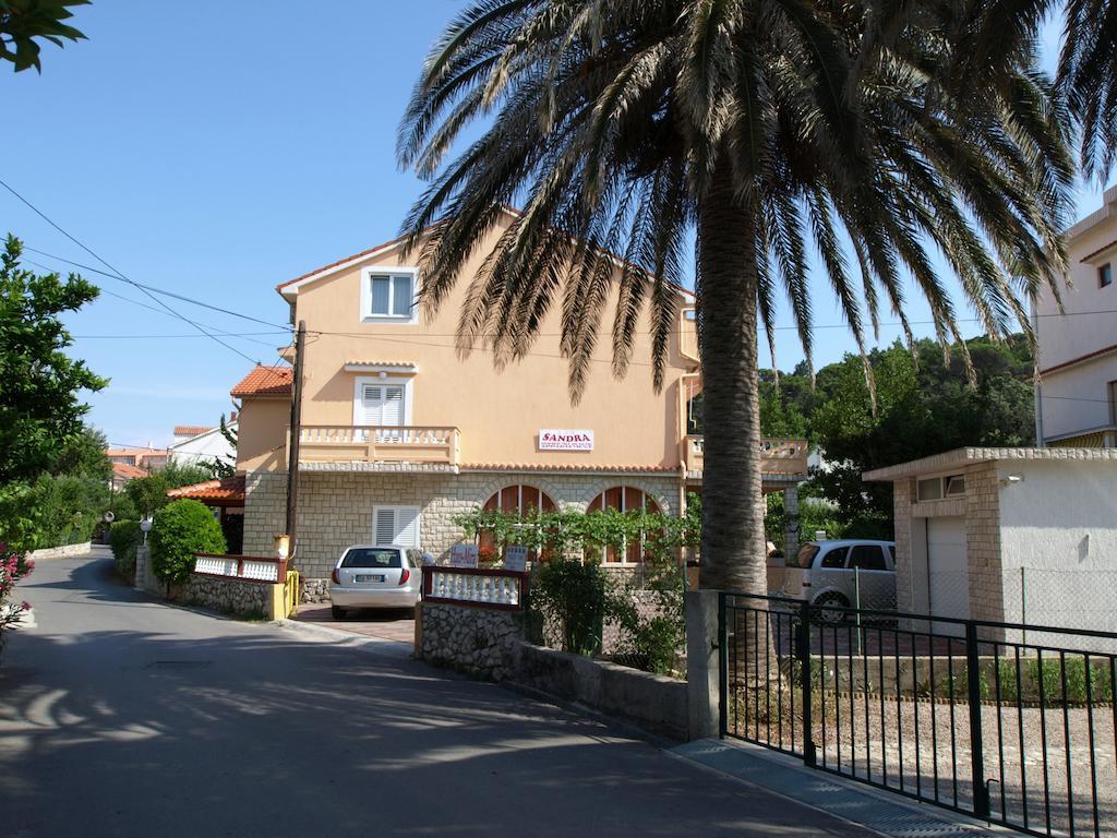 Guest House Sandra Rab Town Buitenkant foto
